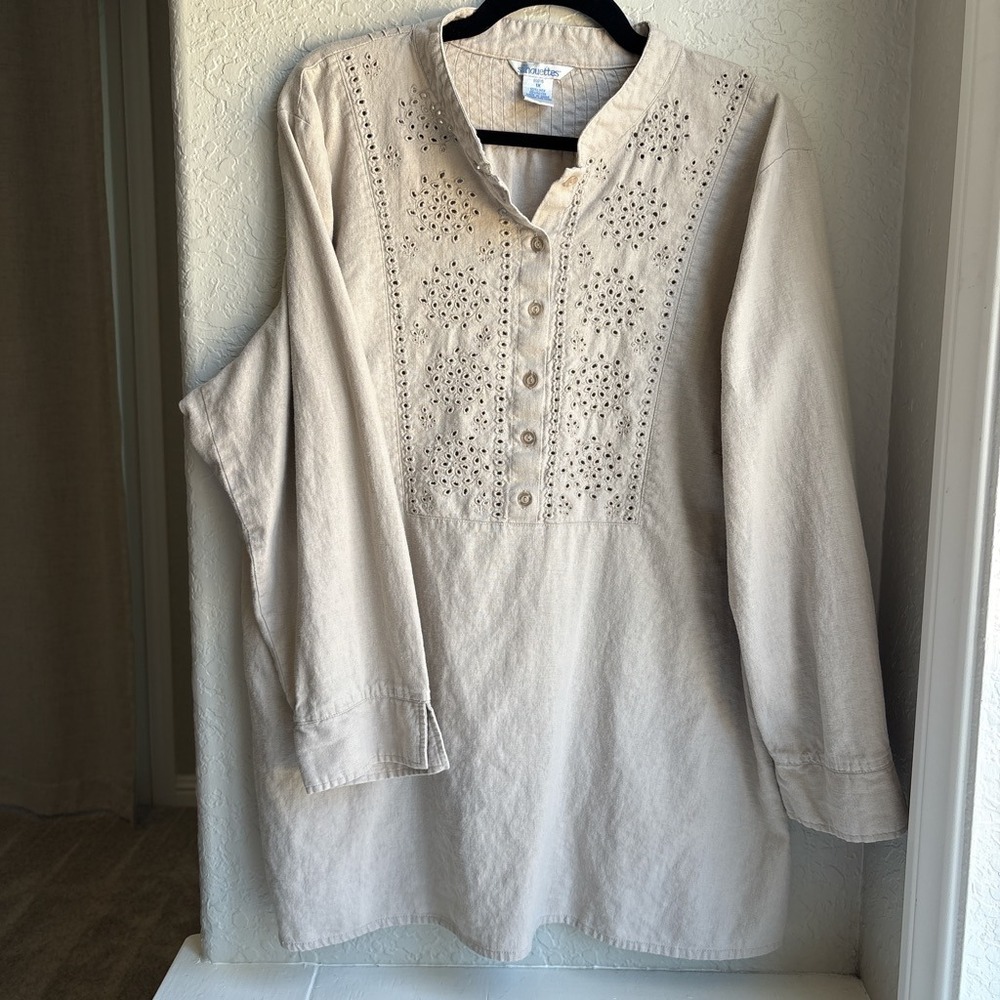 Silhouettes Women 1X Eyelet Linen Blend Tunic Top Boho Tan Long Sleeve Pleated